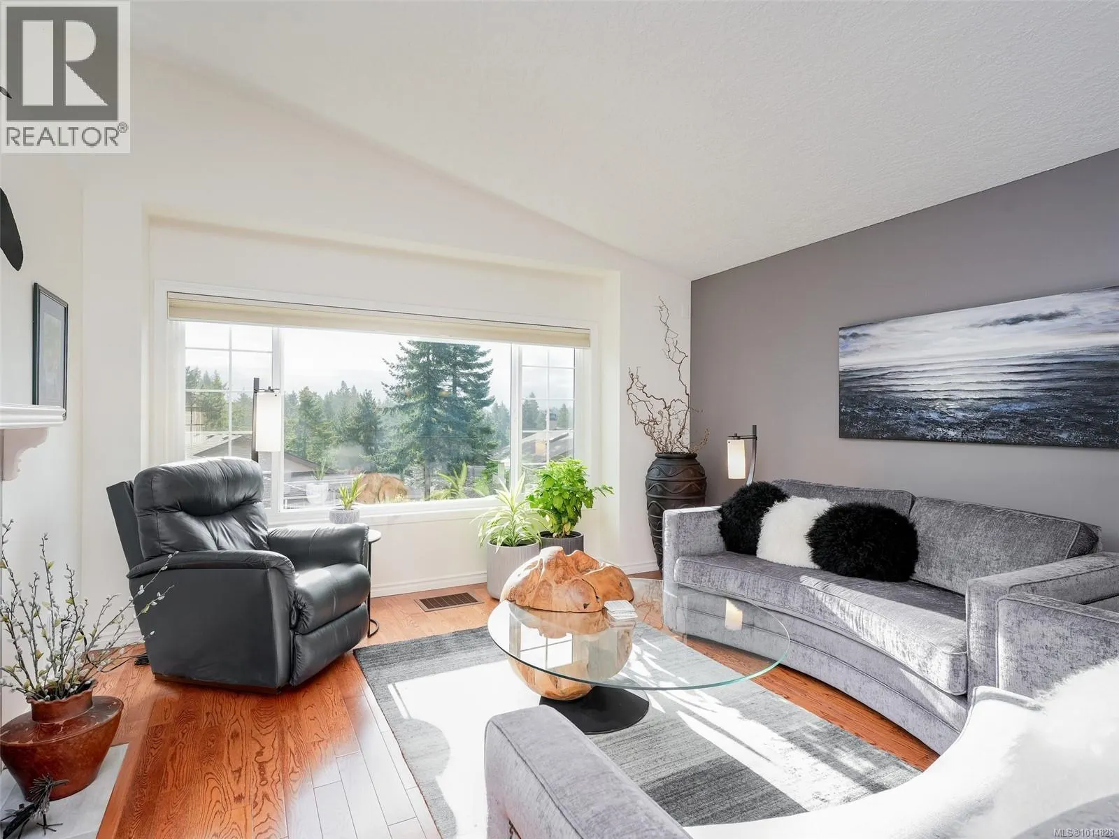 30 901 Kentwood Lane