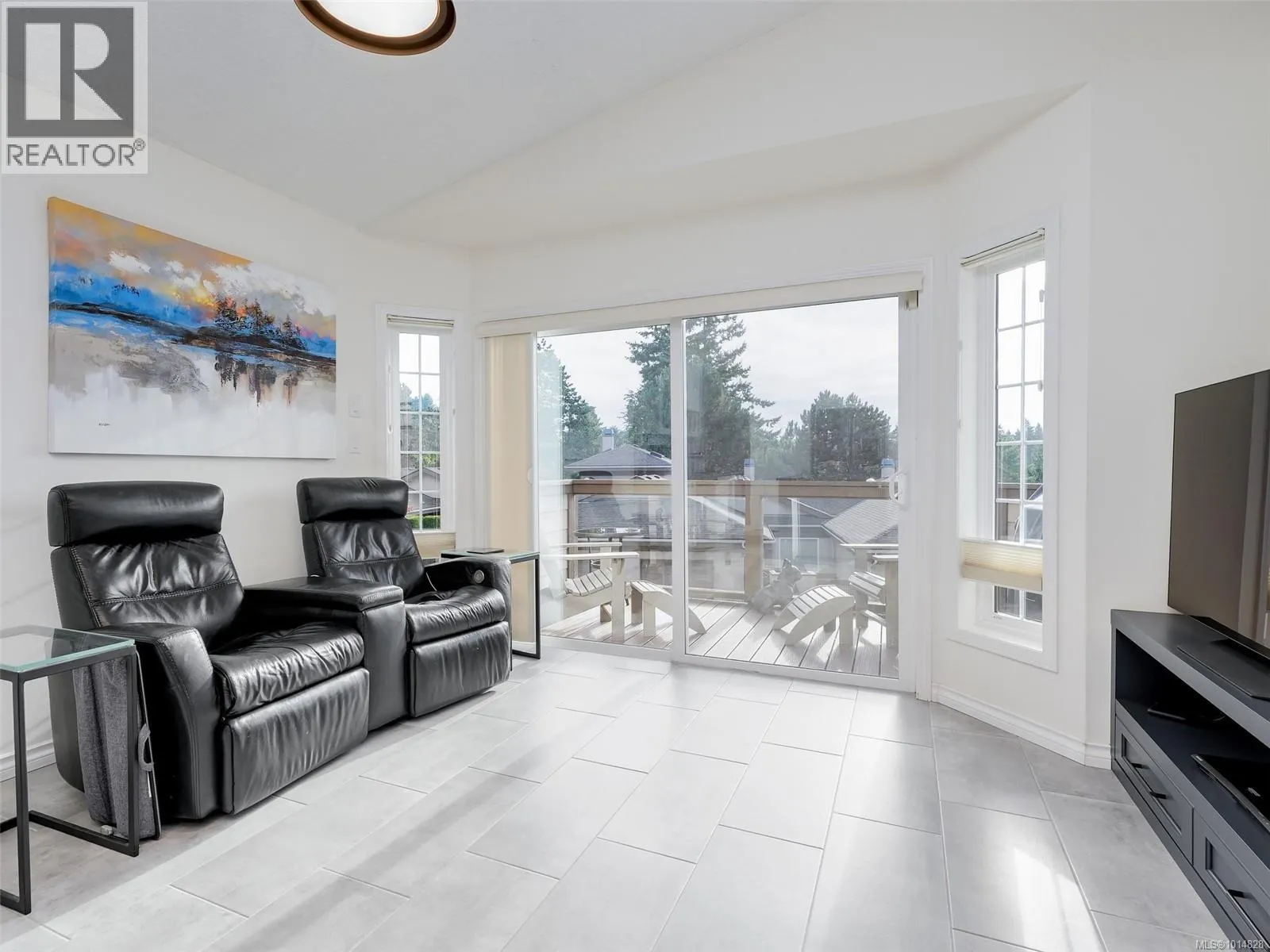 30 901 Kentwood Lane