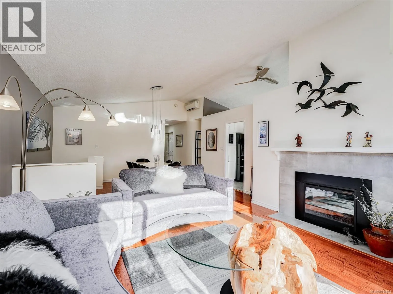 30 901 Kentwood Lane