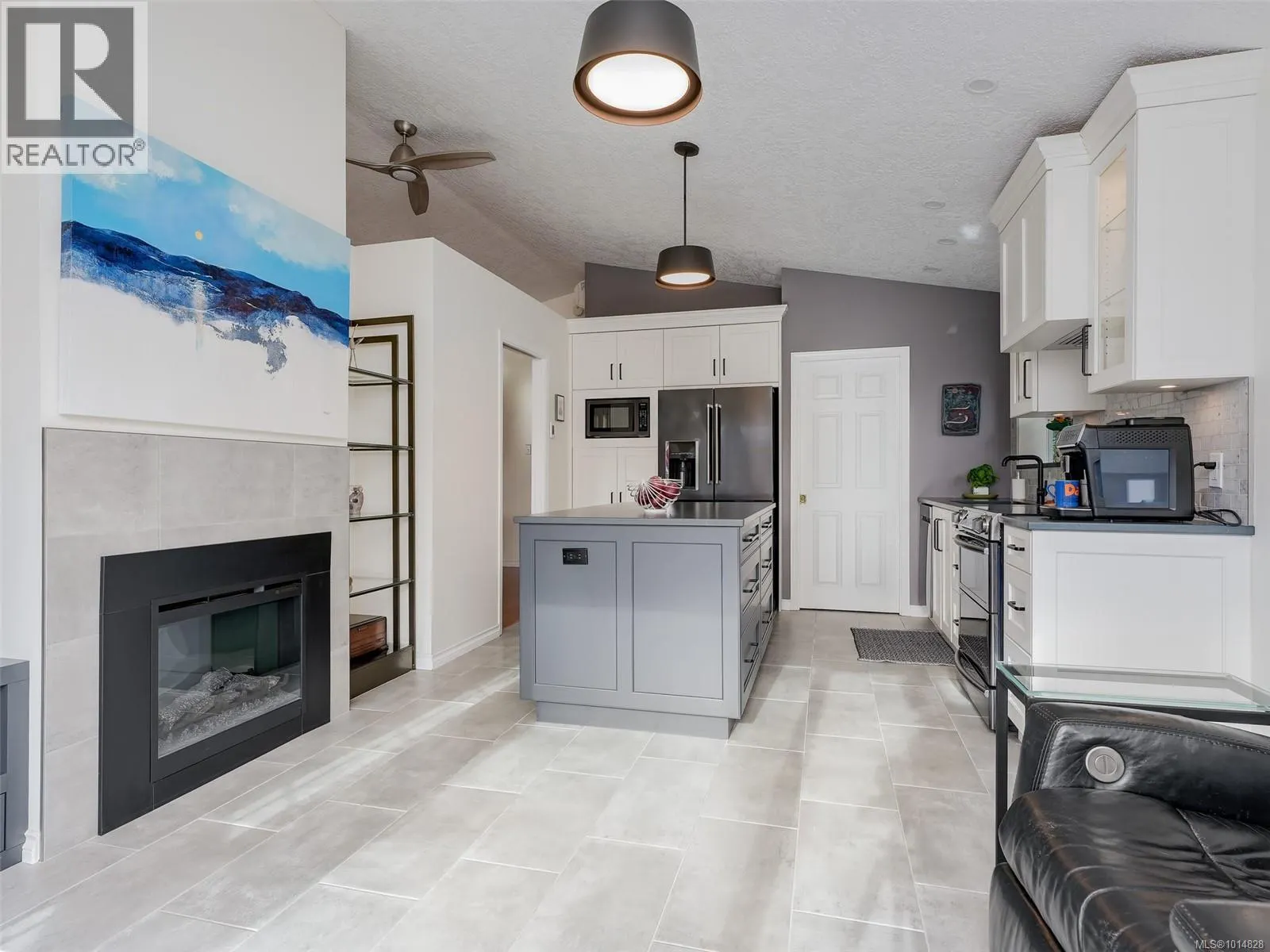30 901 Kentwood Lane