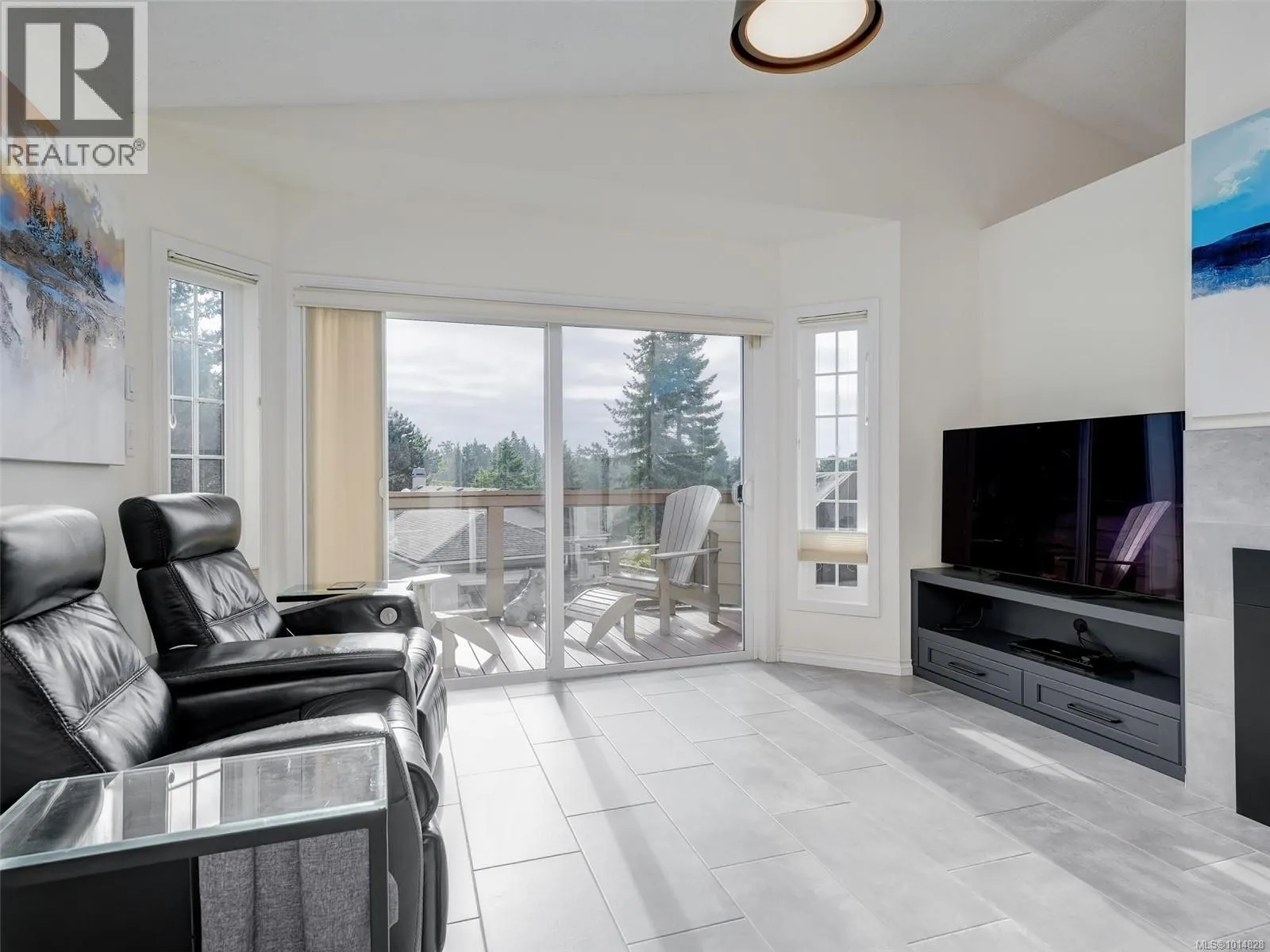 30 901 Kentwood Lane