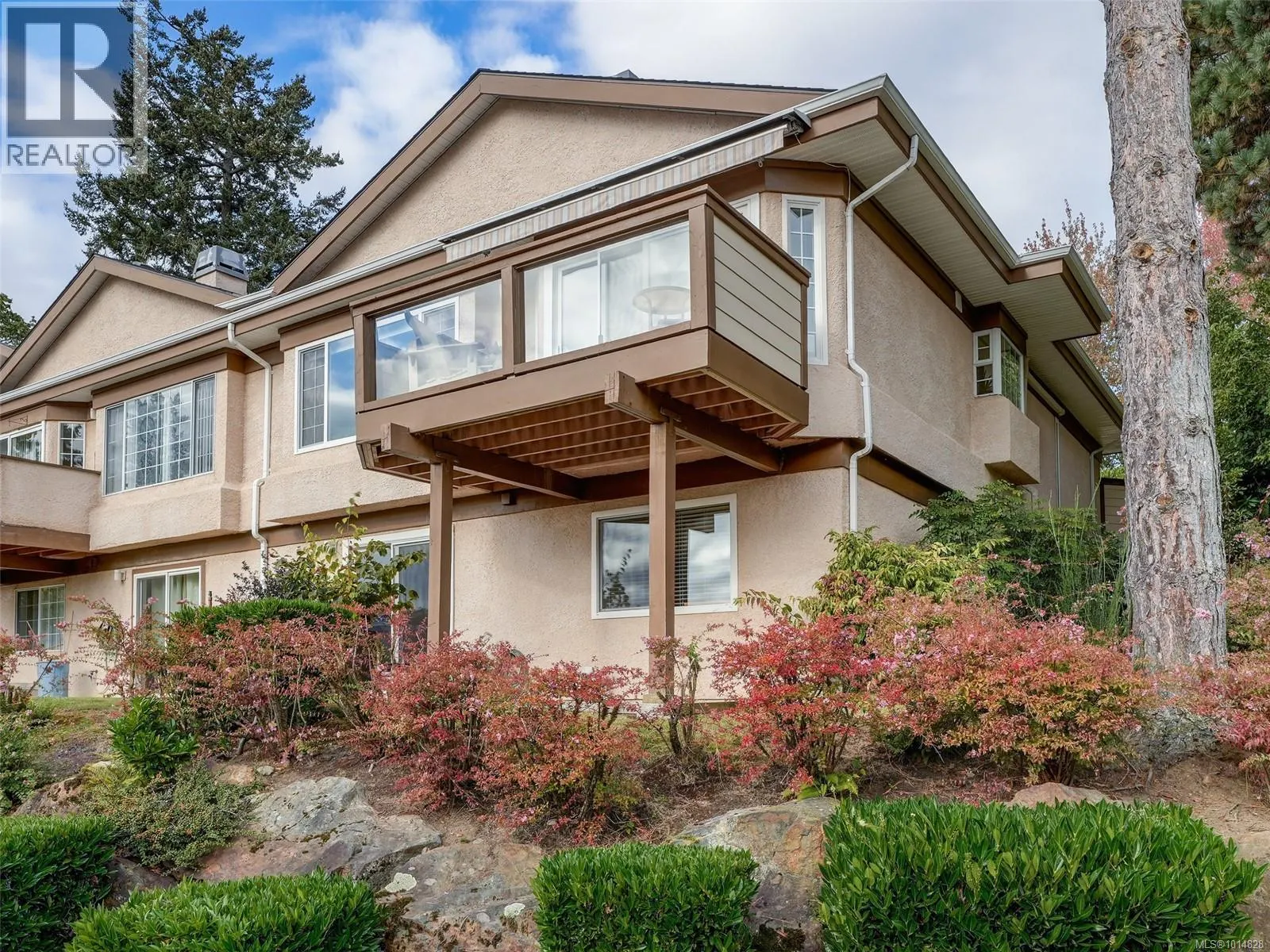 30 901 Kentwood Lane