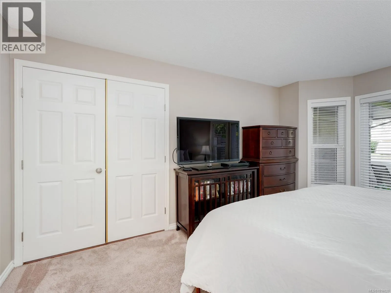 30 901 Kentwood Lane