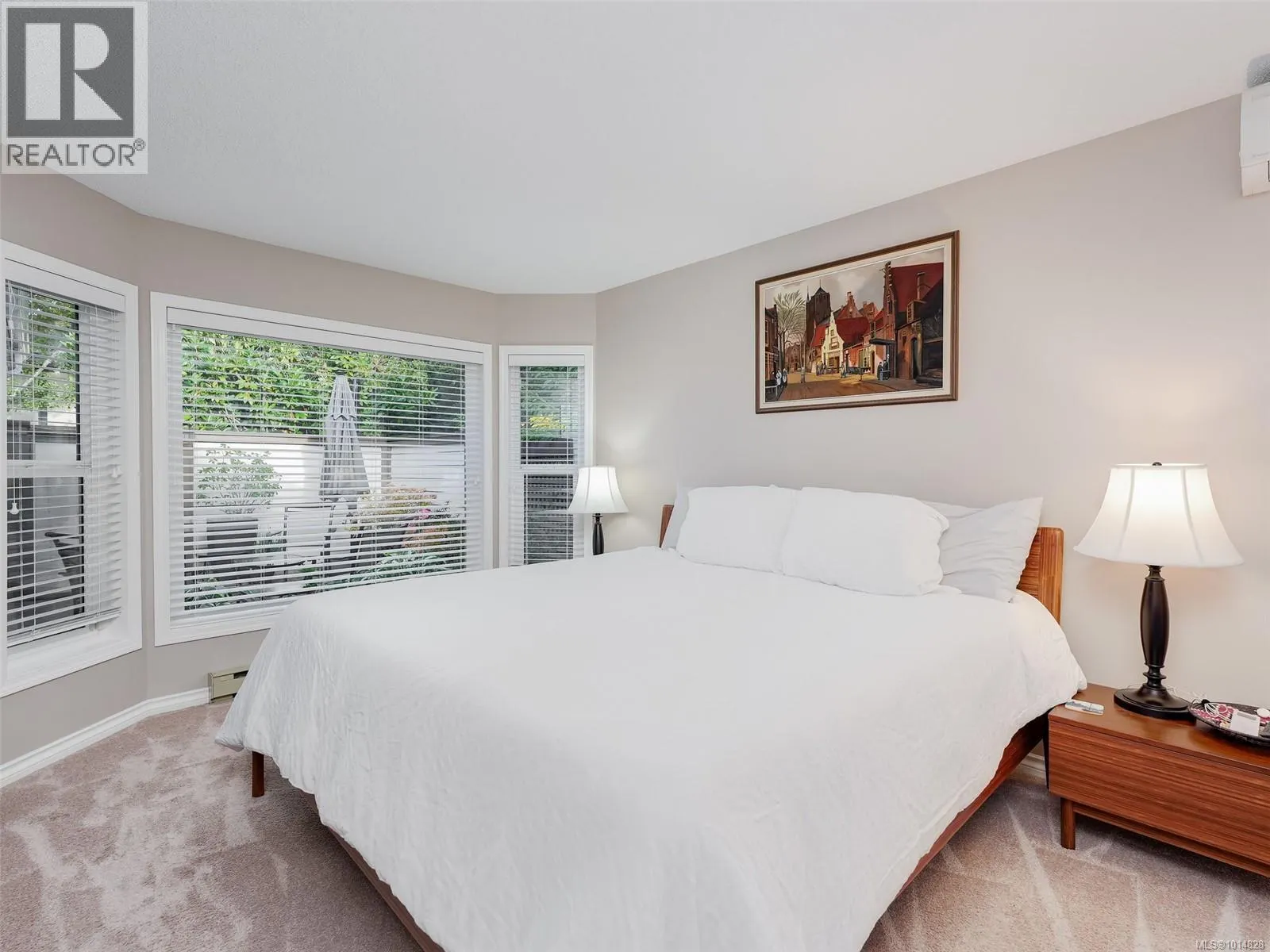 30 901 Kentwood Lane