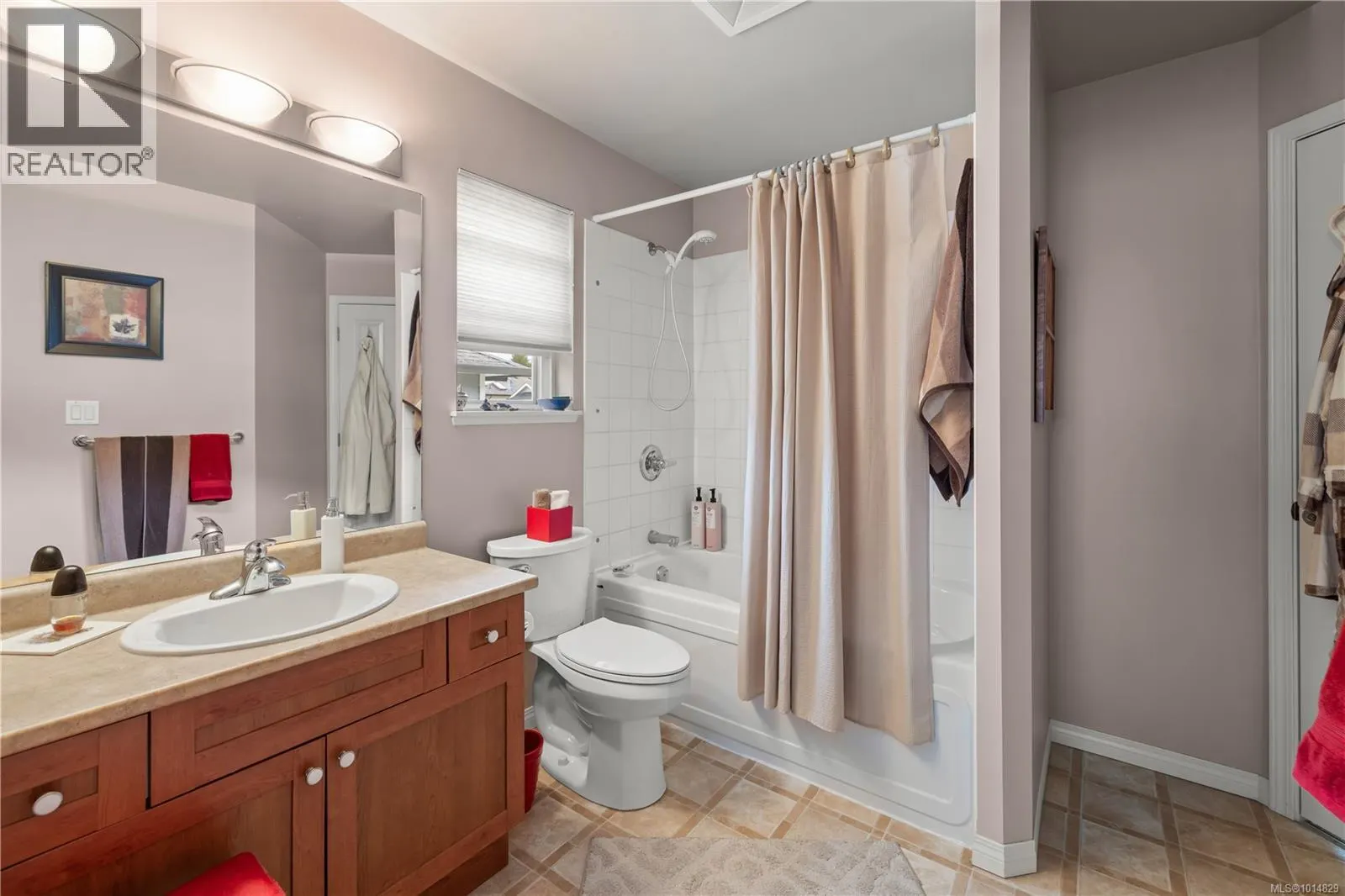 8 Newstead Cres