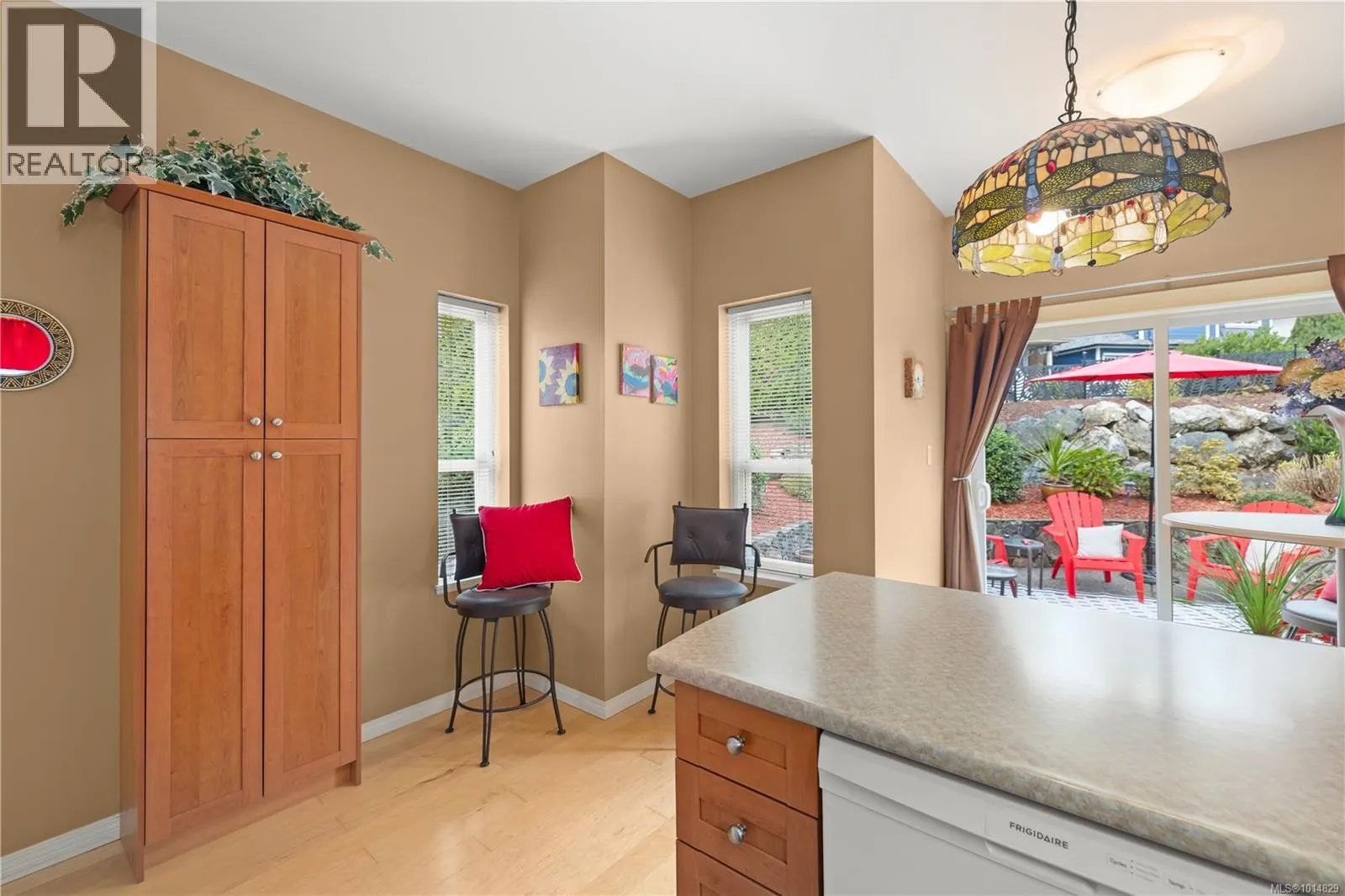 8 Newstead Cres