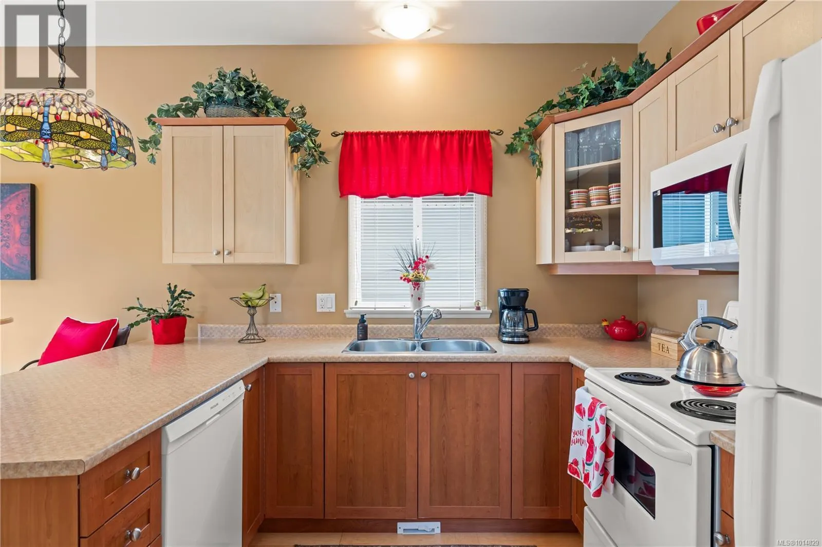8 Newstead Cres