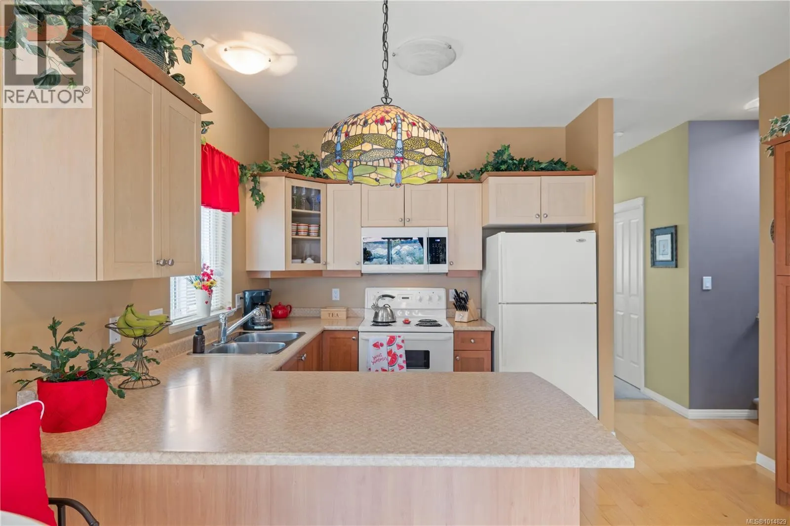 8 Newstead Cres