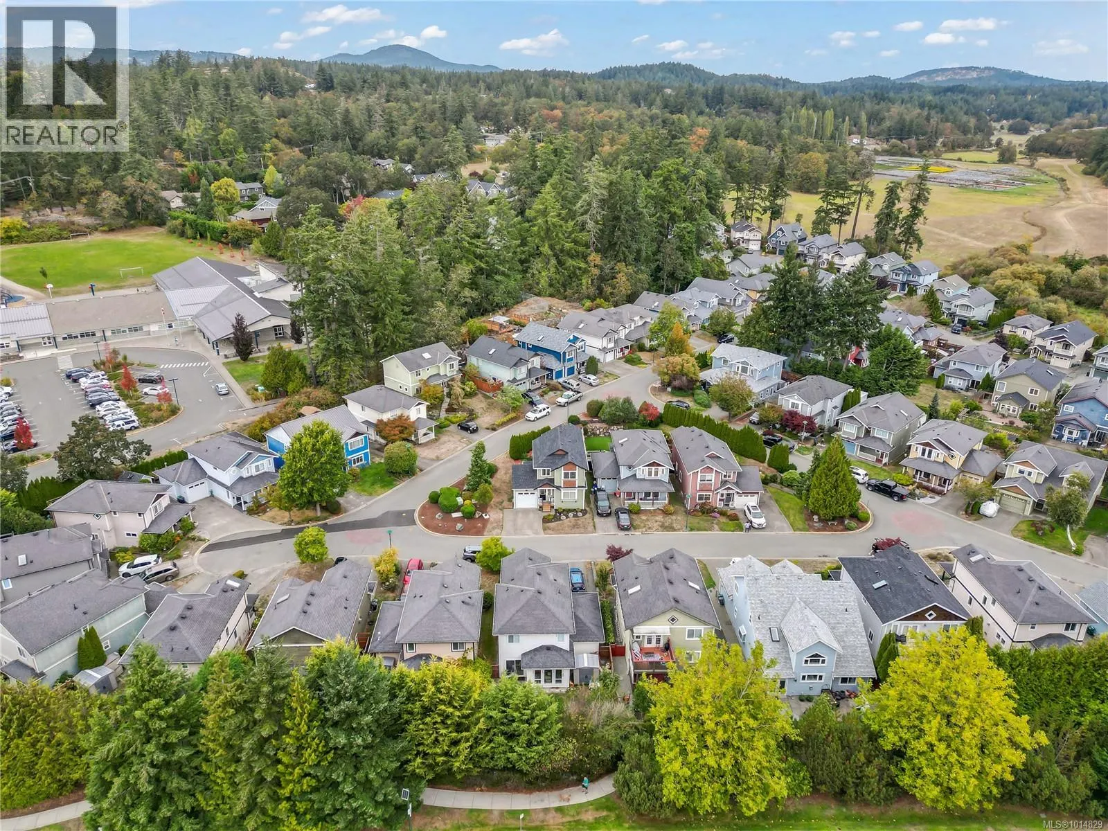 8 Newstead Cres