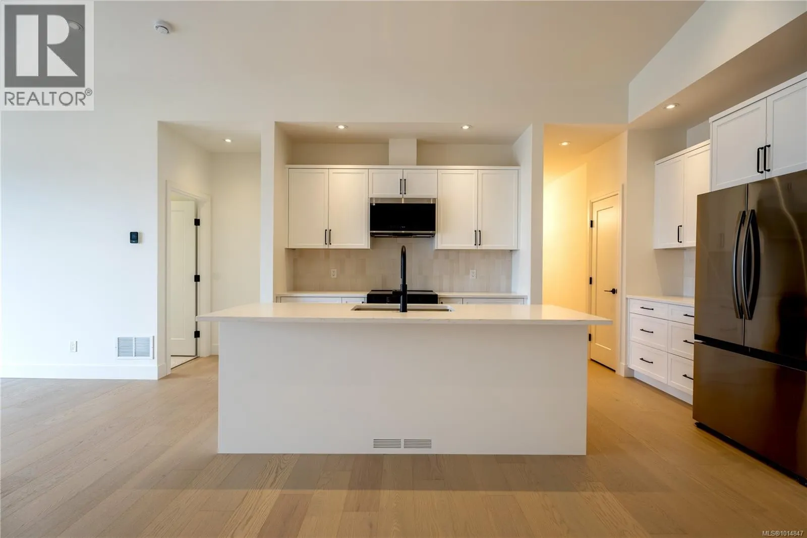 115 3116 Woodrush Dr