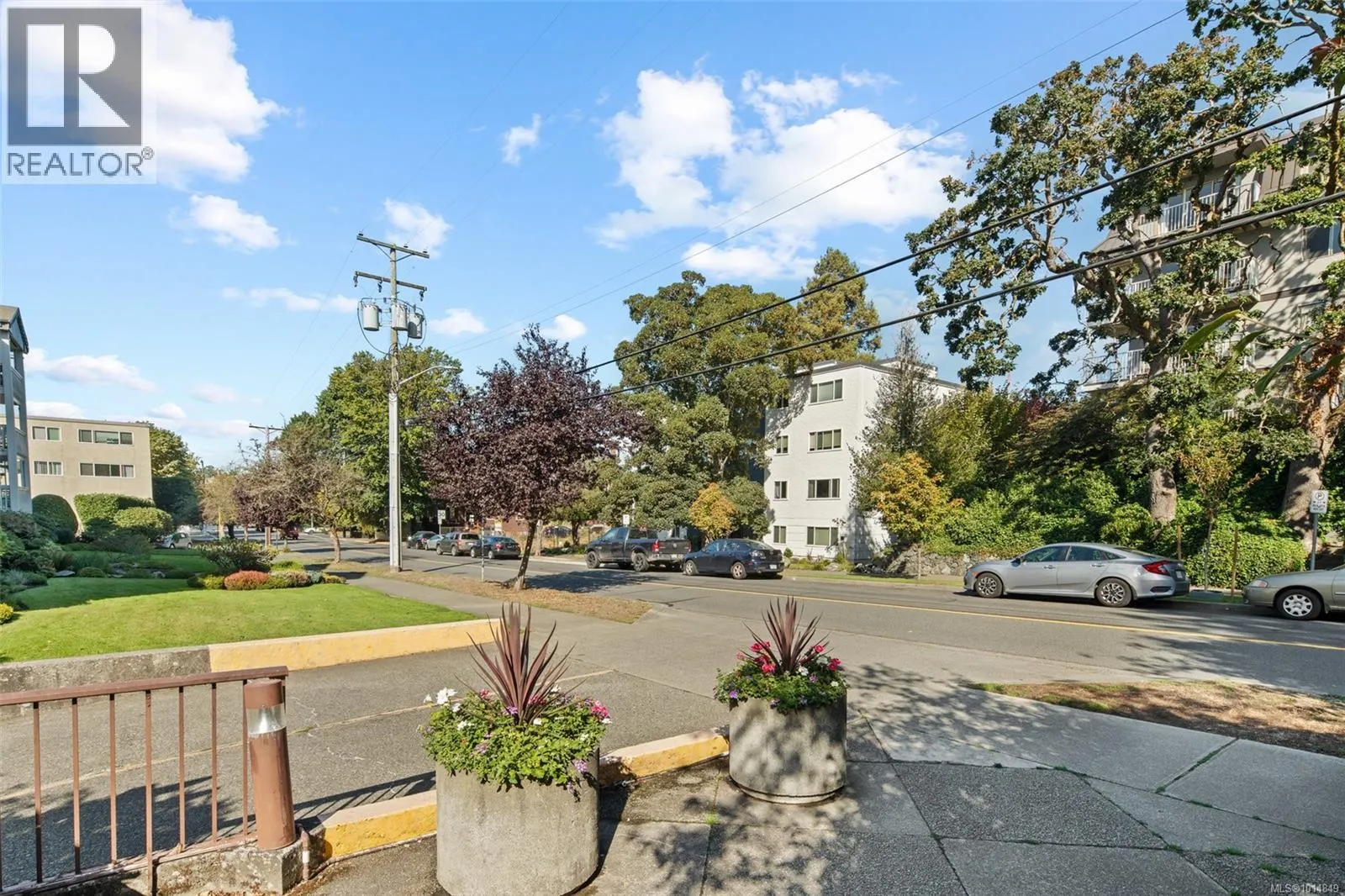 108 1149 Rockland Ave