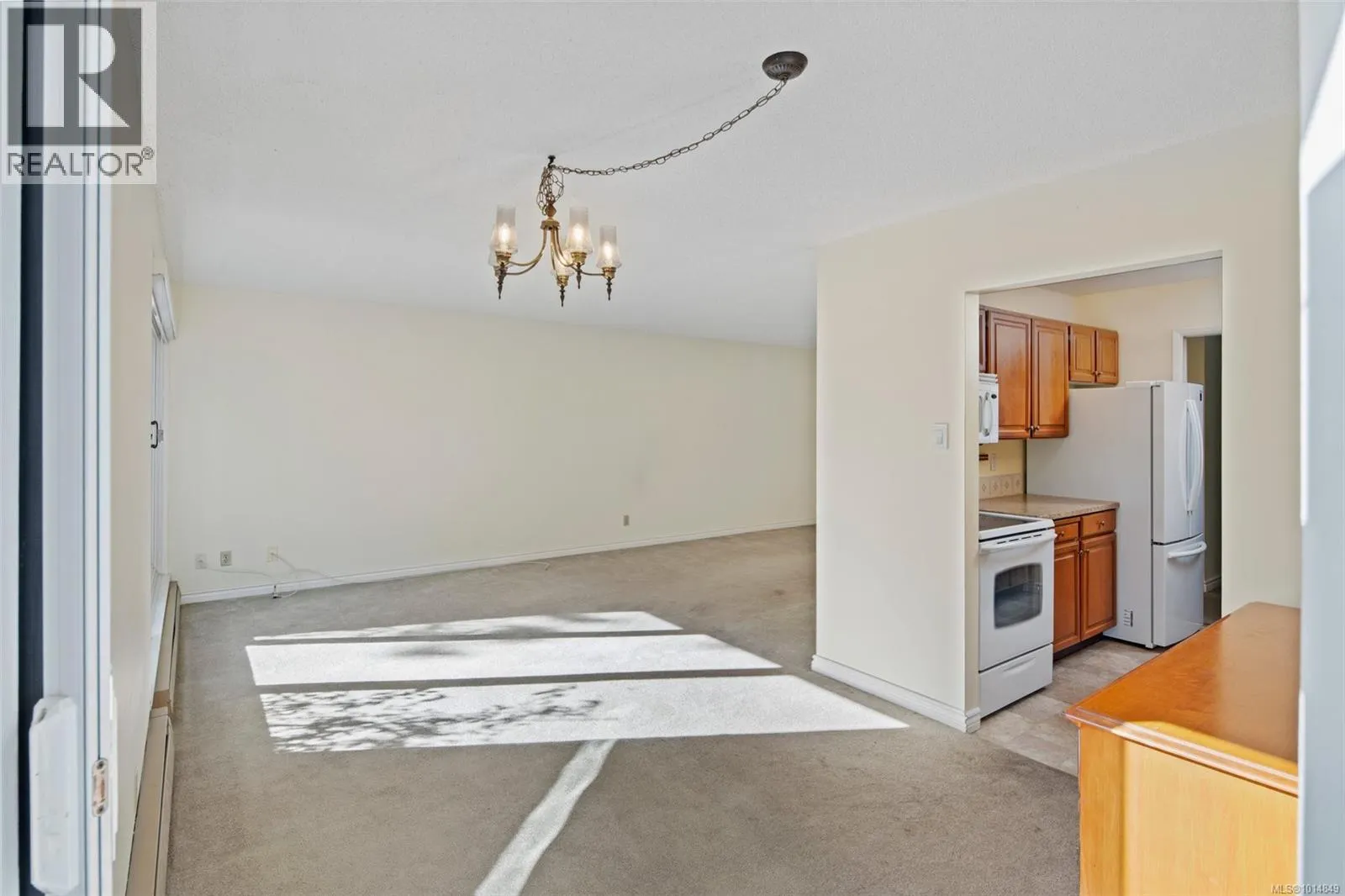 108 1149 Rockland Ave