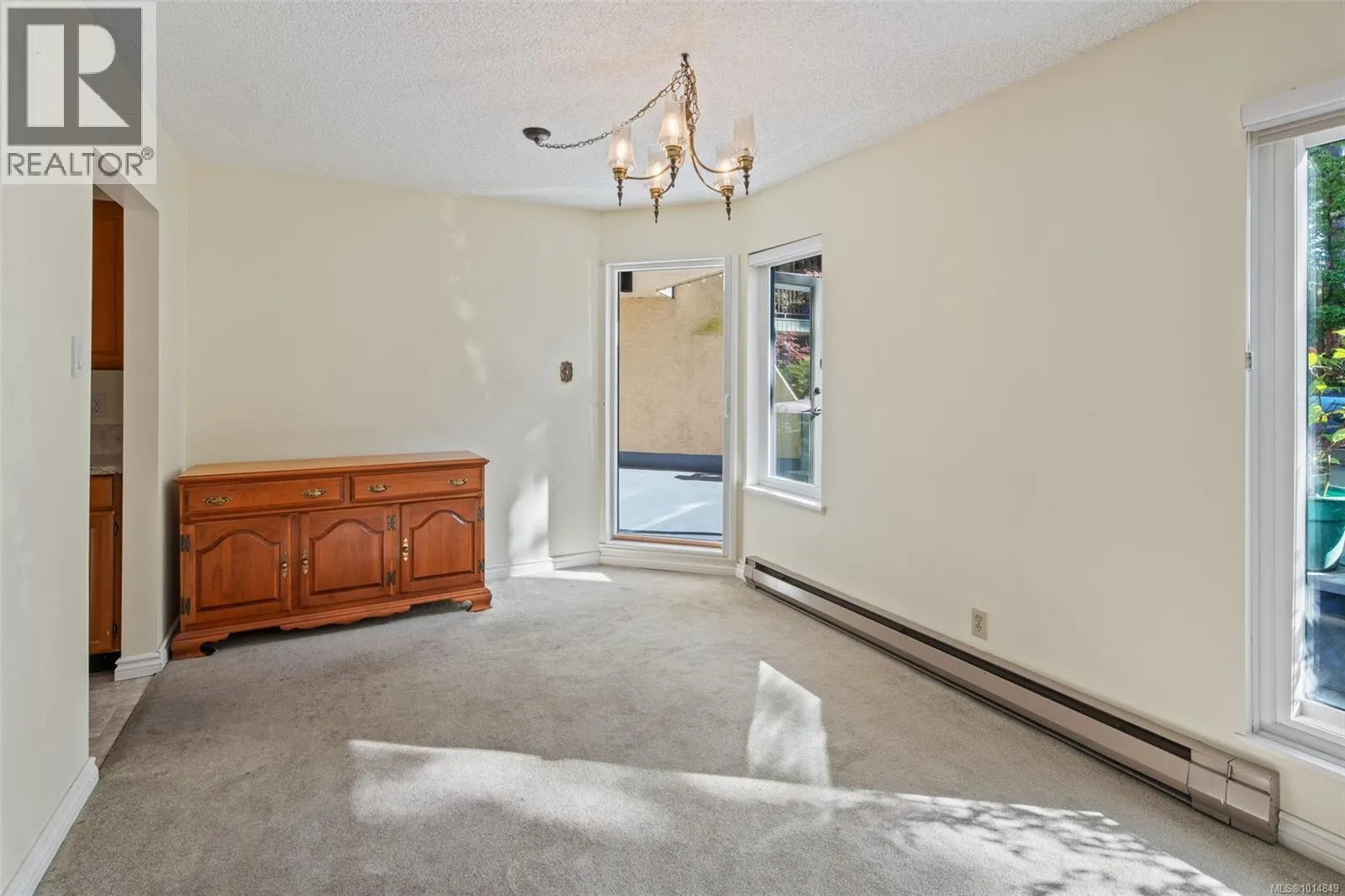 108 1149 Rockland Ave