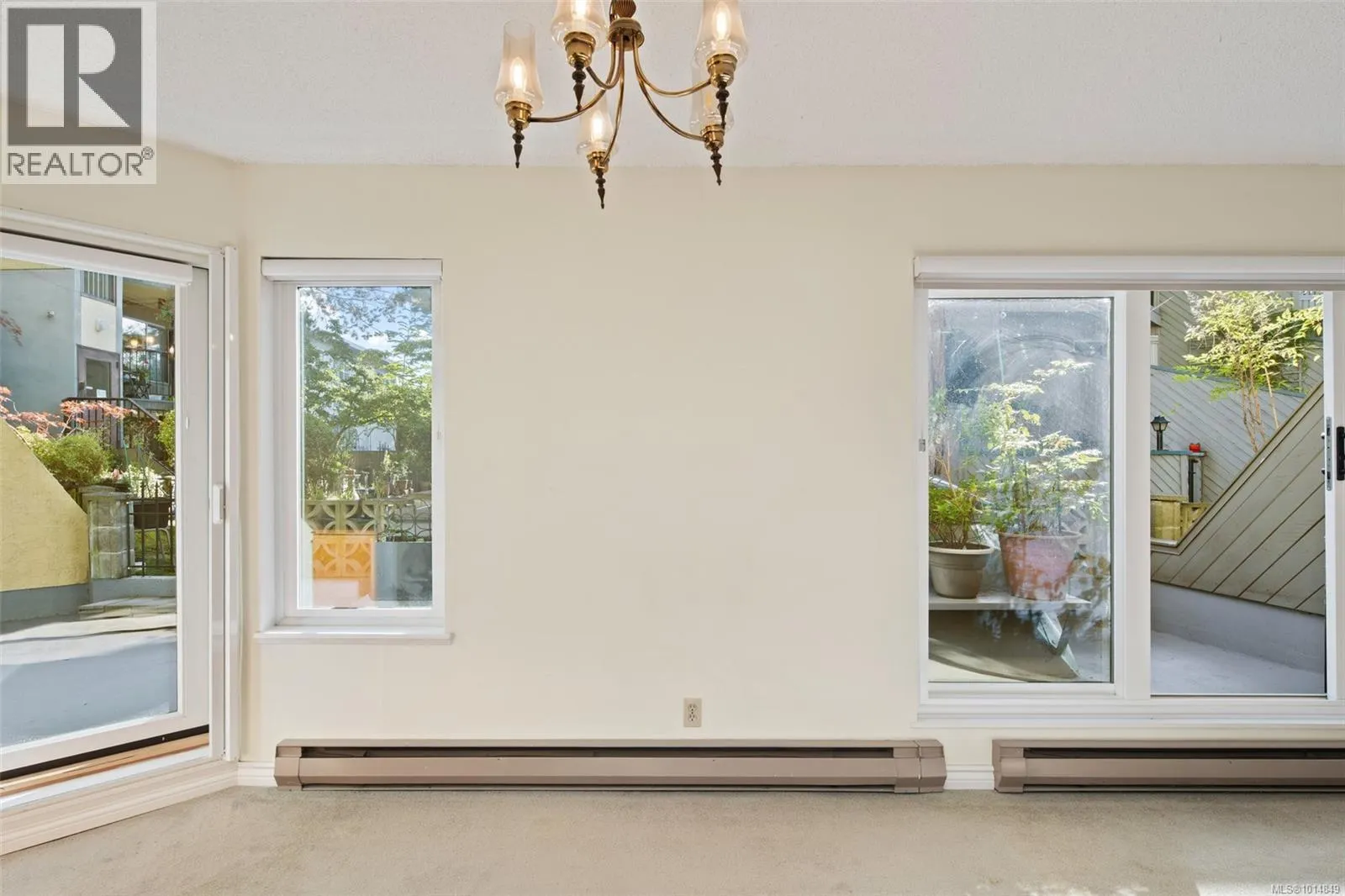 108 1149 Rockland Ave