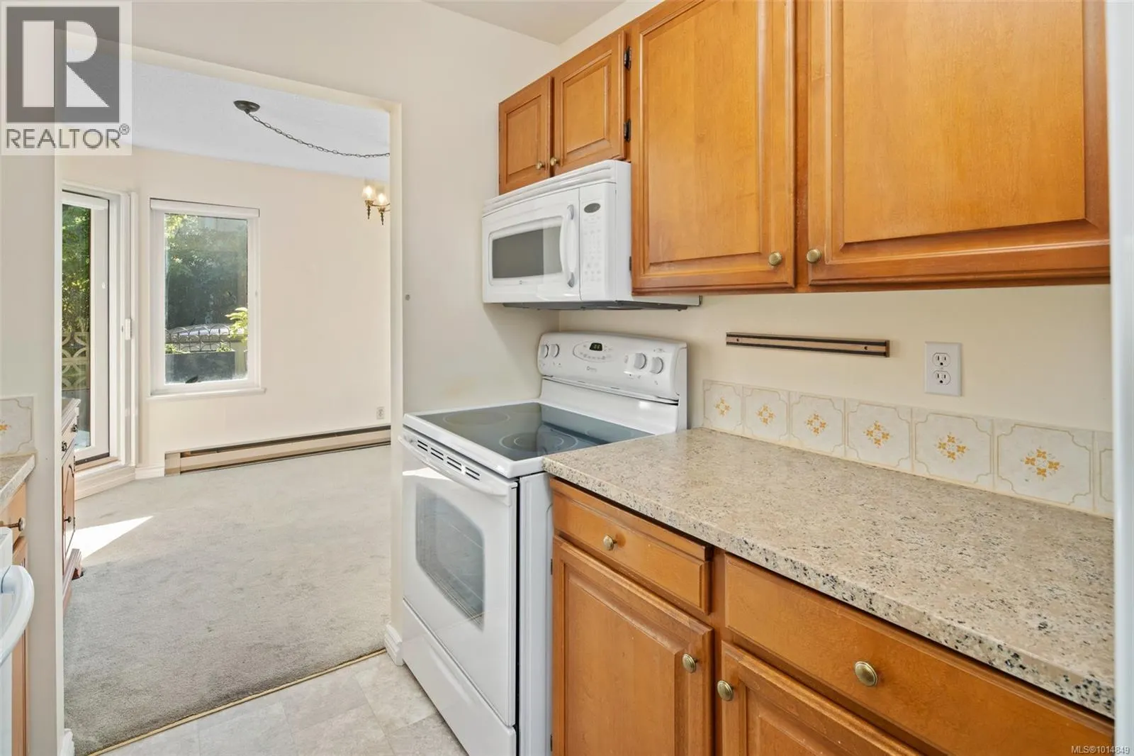 108 1149 Rockland Ave