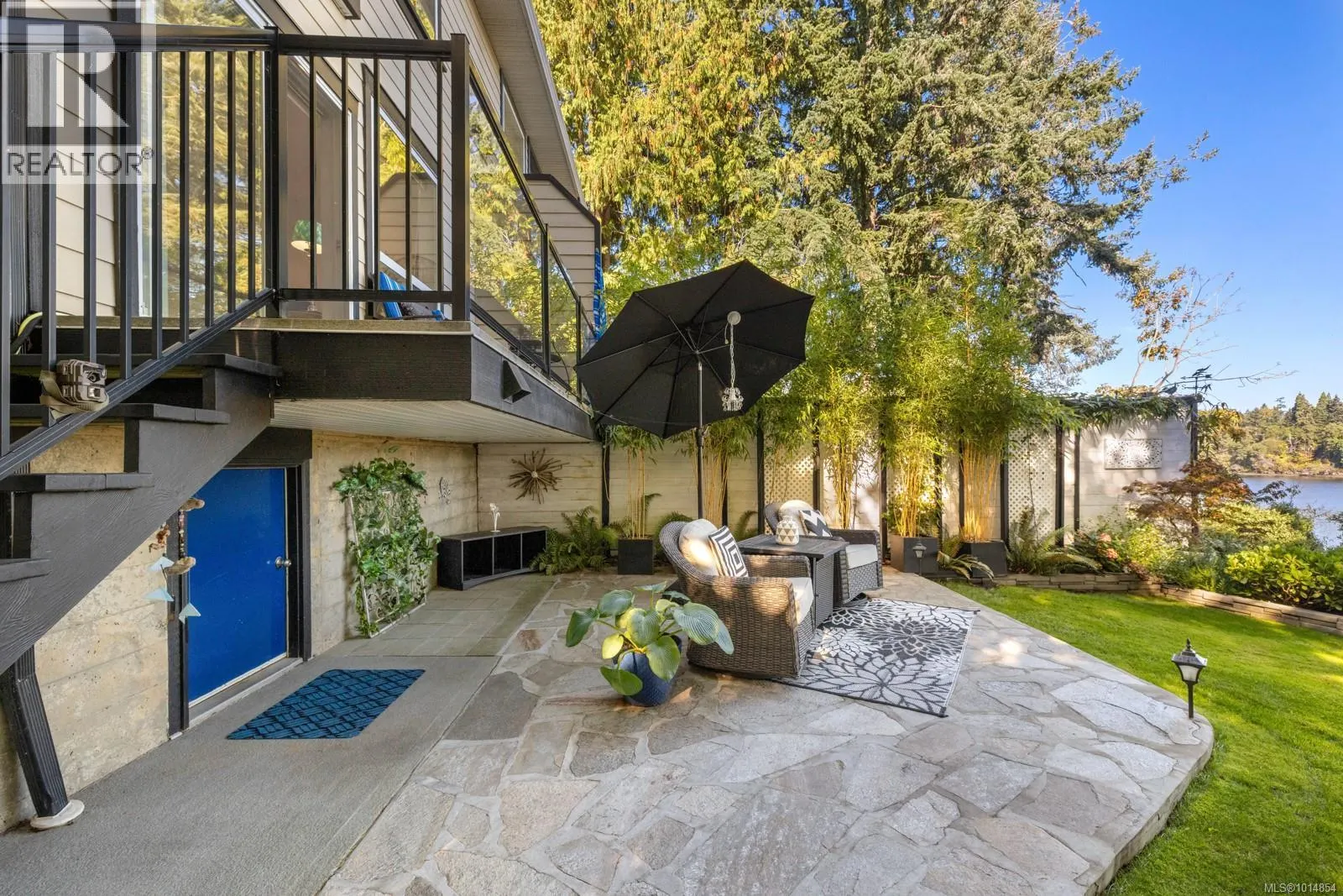 3 1004 DeCosta Pl