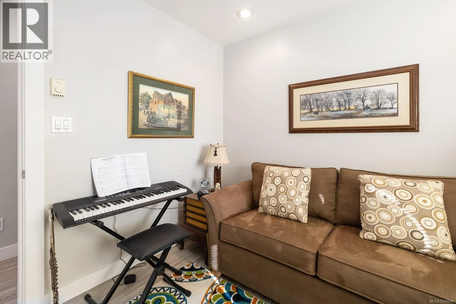 3 1004 DeCosta Pl