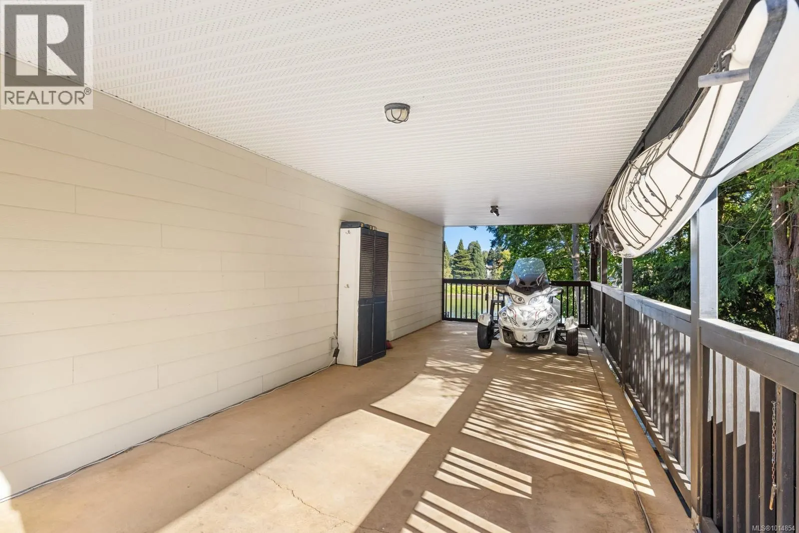 3 1004 DeCosta Pl