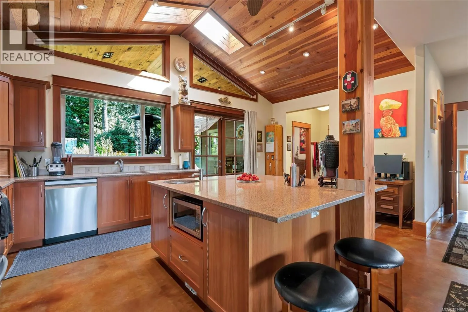1870 Munsie Rd