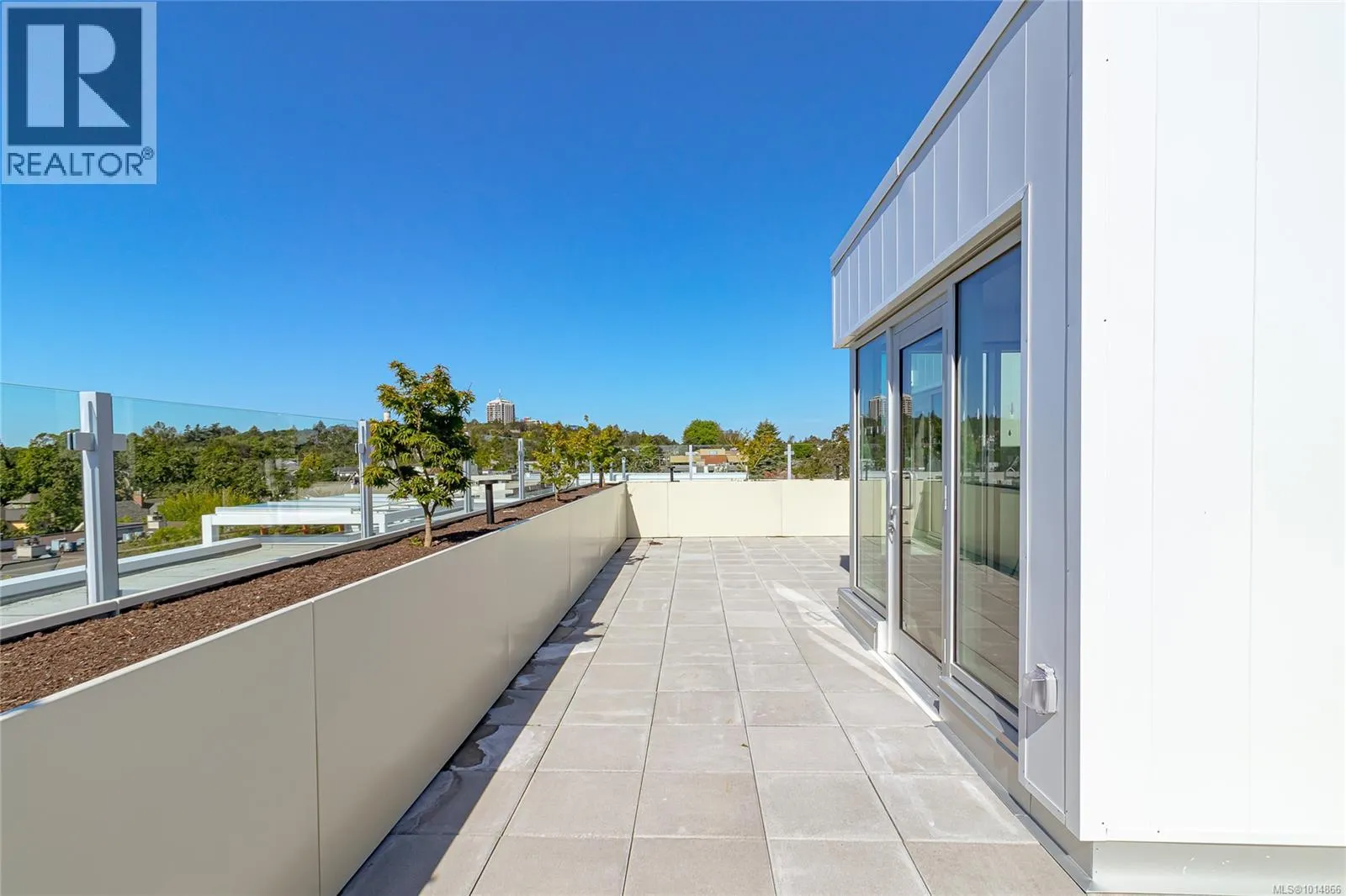 405 1916 Oak Bay Ave