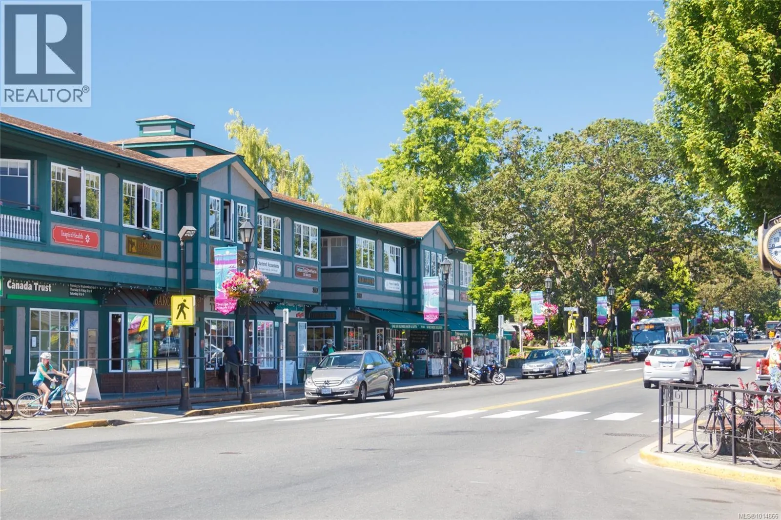 405 1916 Oak Bay Ave