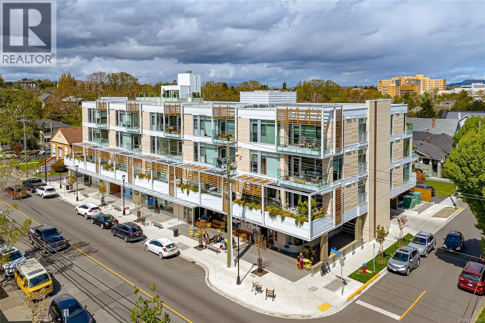 405 1916 Oak Bay Ave