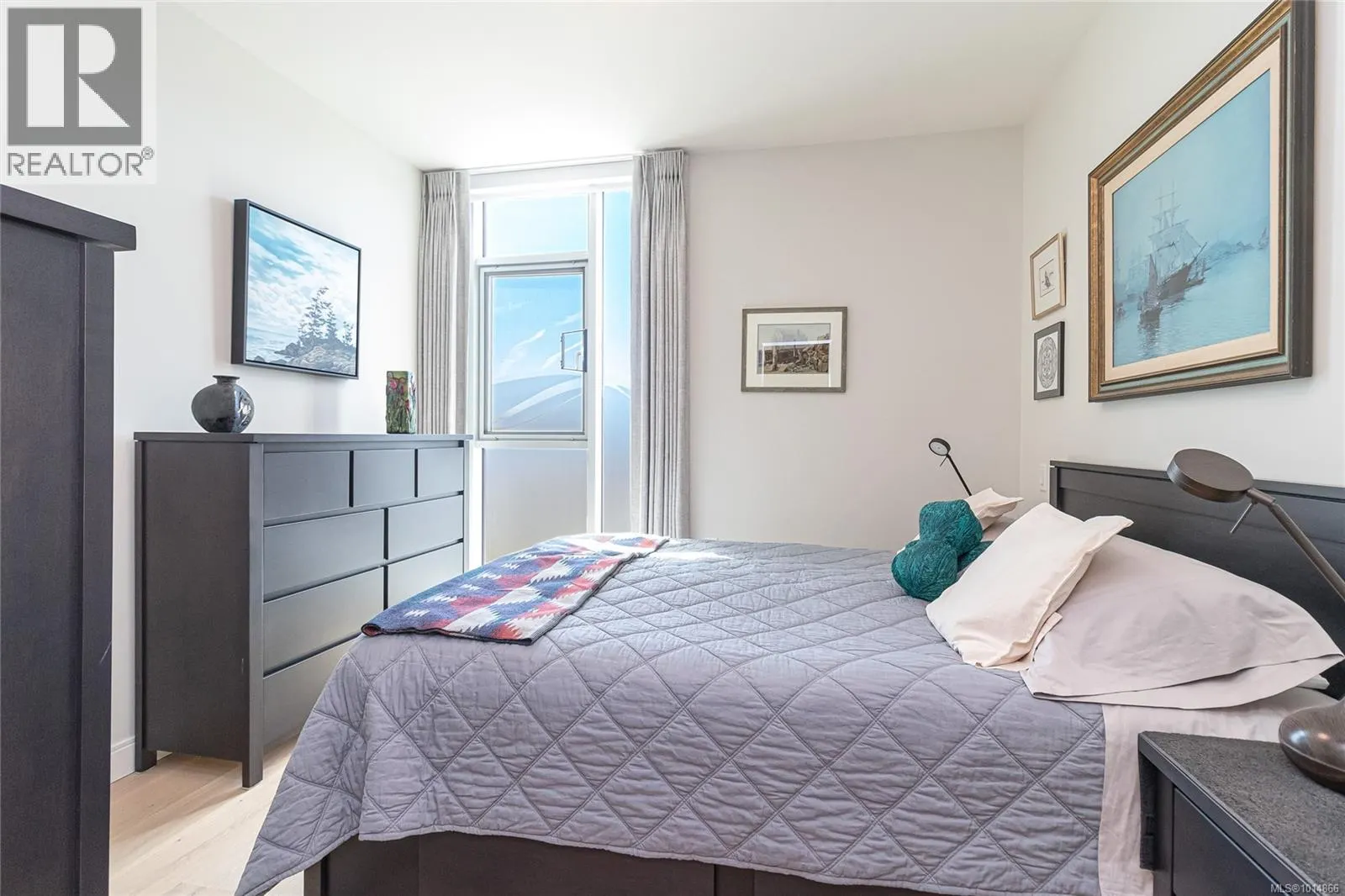 405 1916 Oak Bay Ave