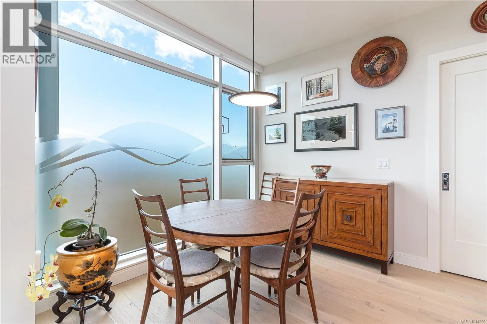 405 1916 Oak Bay Ave