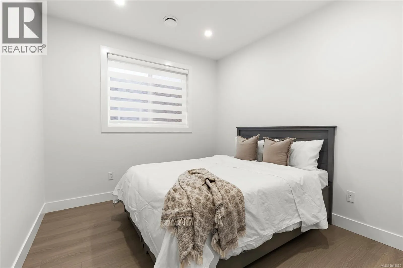 2350 Swallow Pl