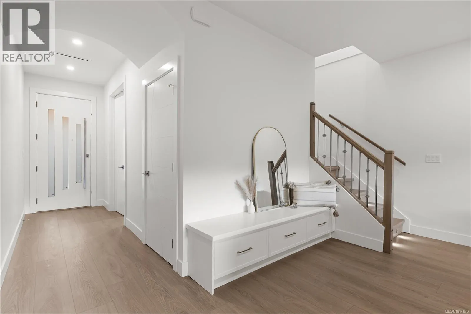 2350 Swallow Pl