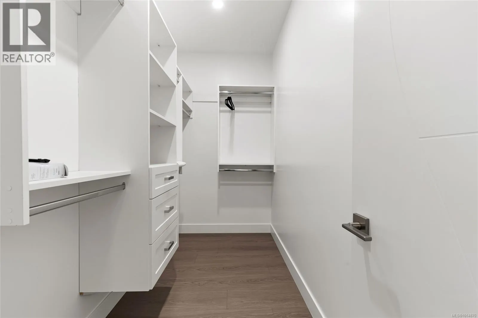 2350 Swallow Pl