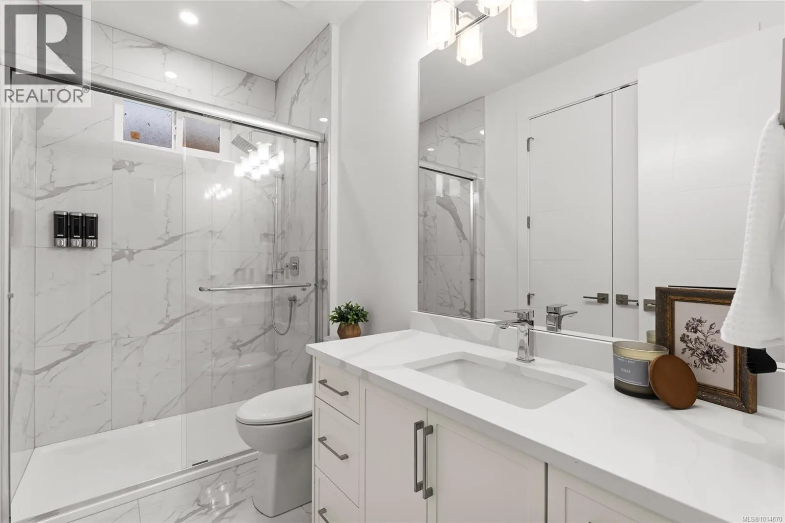 2350 Swallow Pl