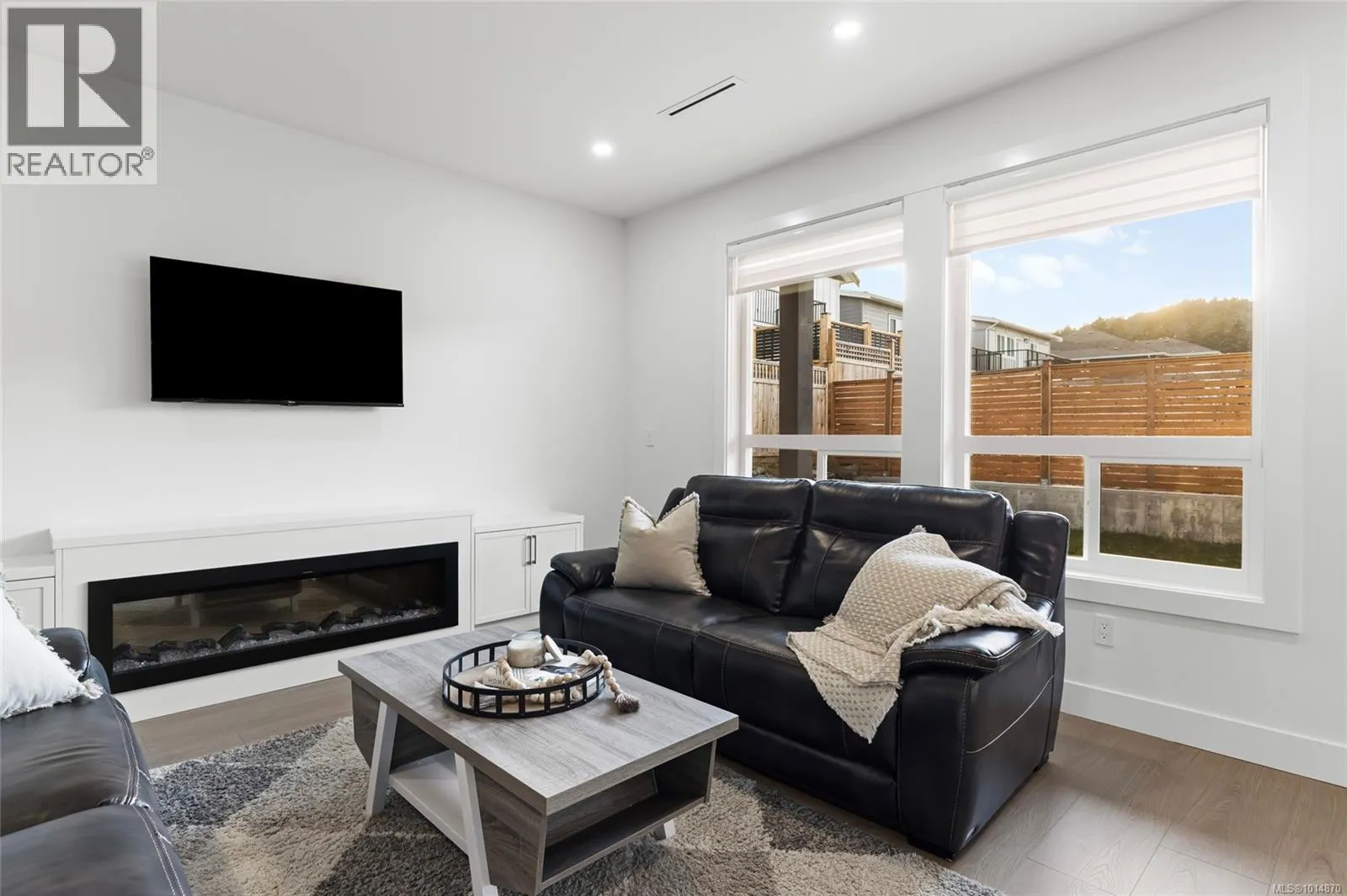 2350 Swallow Pl