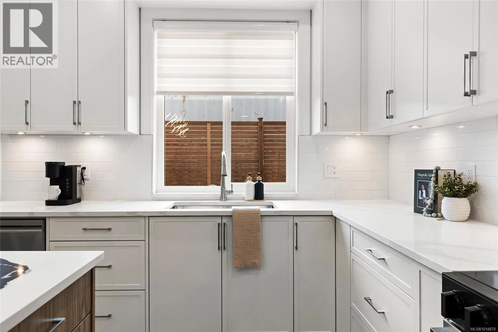 2350 Swallow Pl