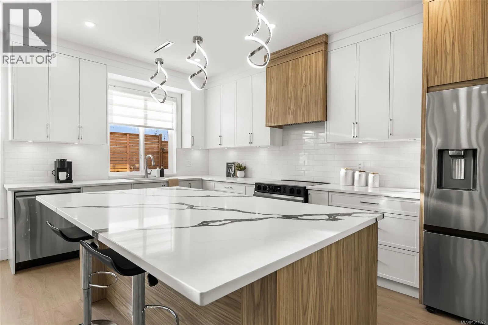 2350 Swallow Pl