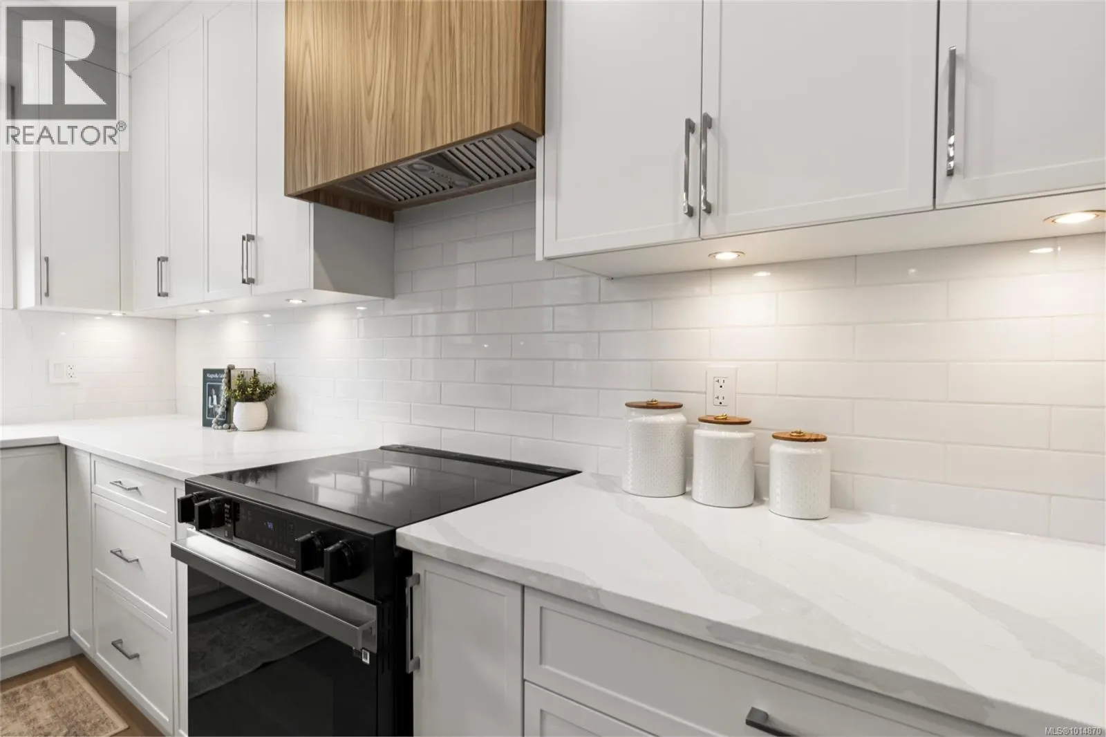 2350 Swallow Pl