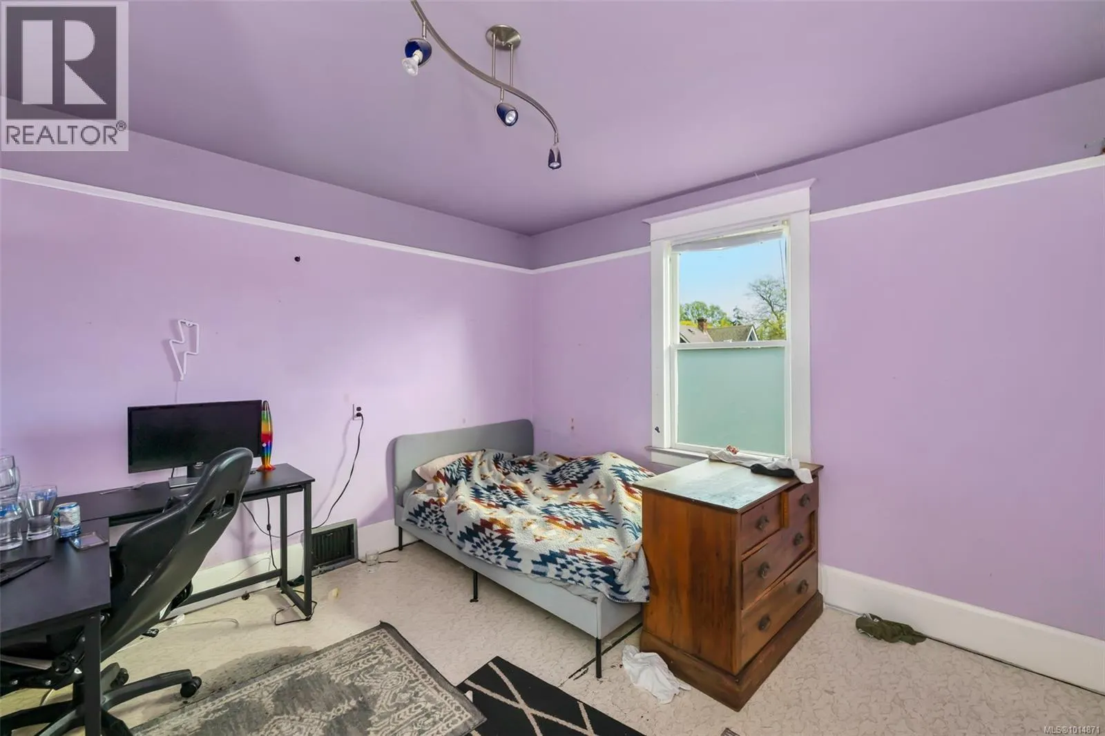 1138 Oxford St