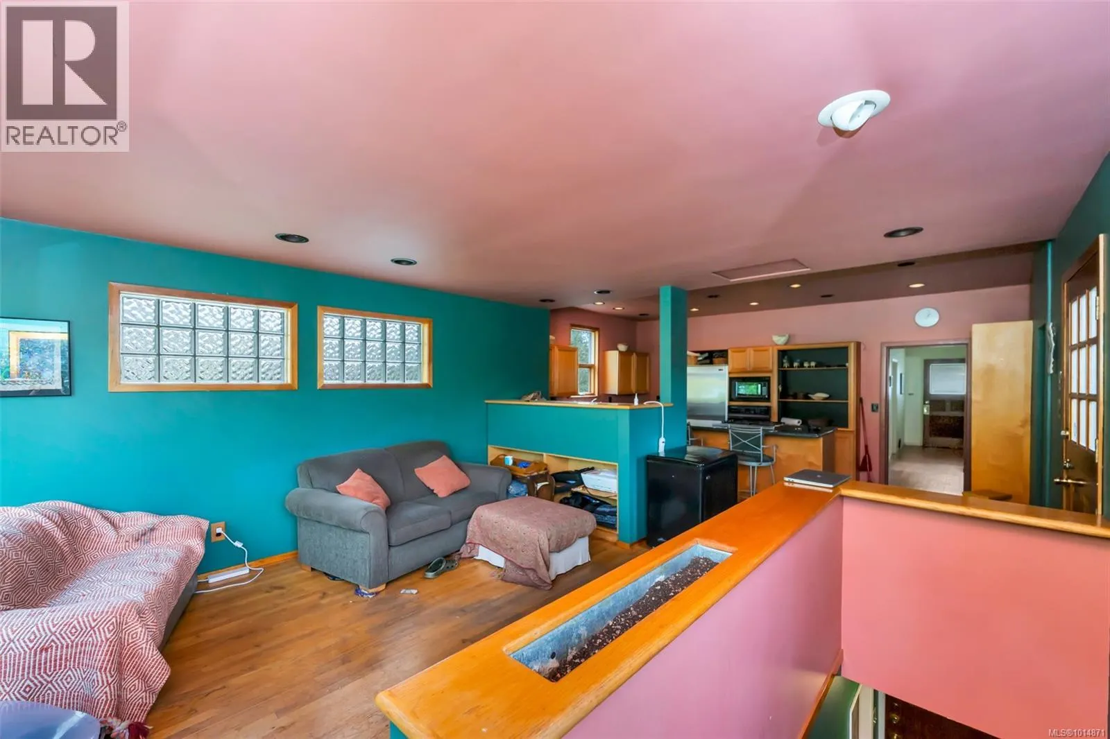 1138 Oxford St