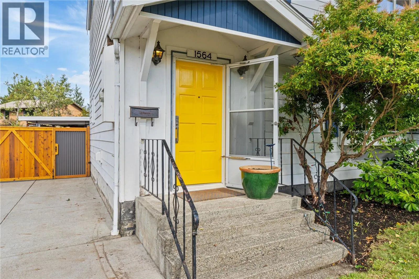 1564 San Juan Ave