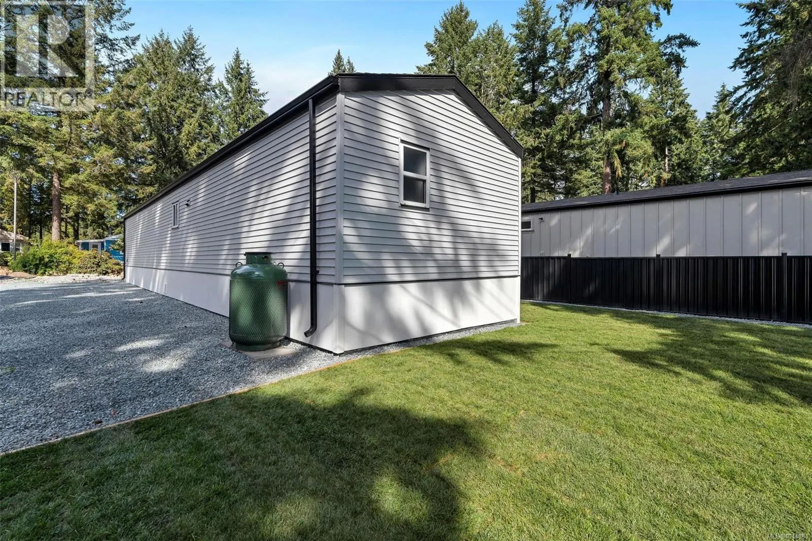 52 3560 Hallberg Rd
