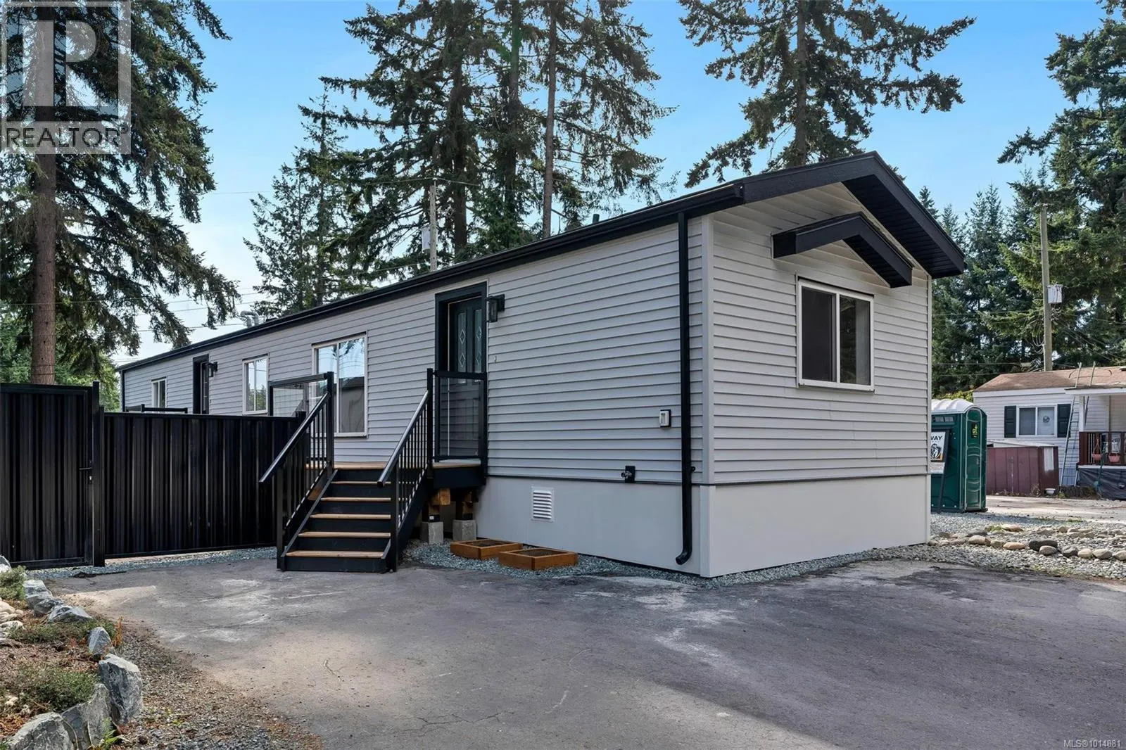 52 3560 Hallberg Rd