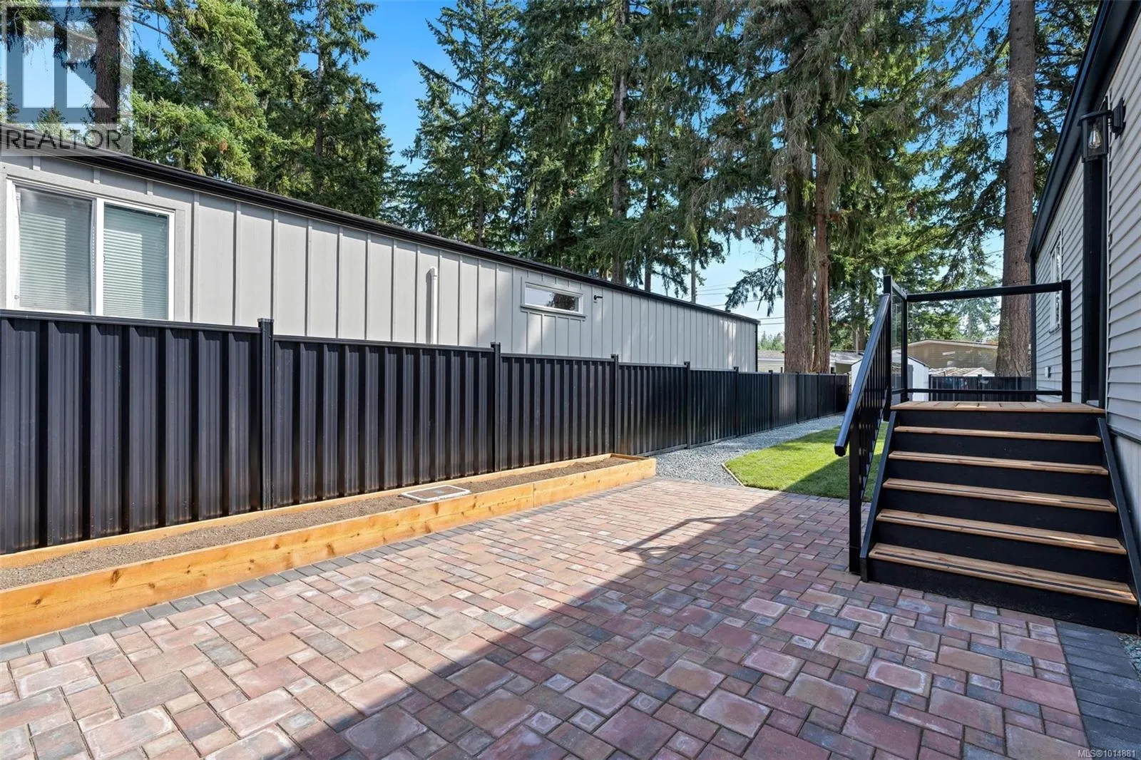 52 3560 Hallberg Rd