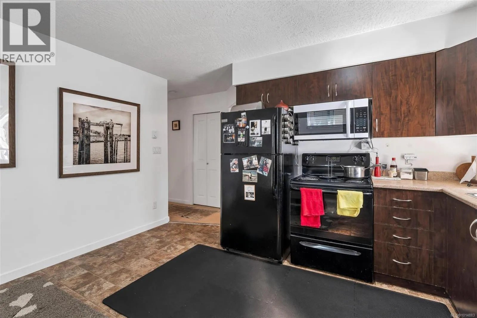 3355 Merlin Rd
