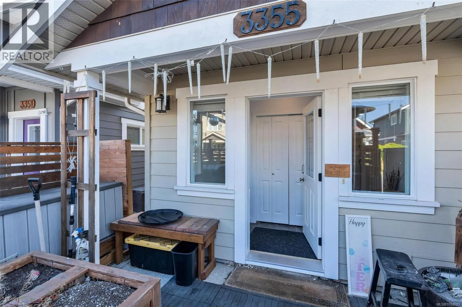 3355 Merlin Rd