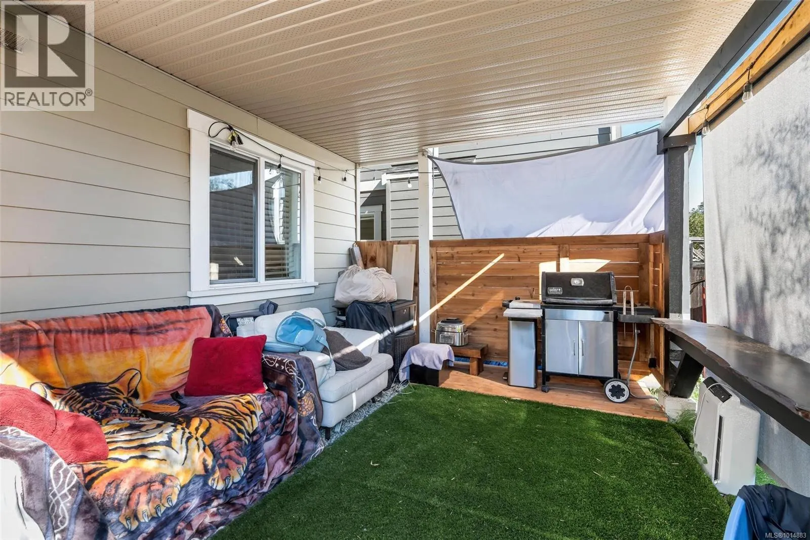 3355 Merlin Rd