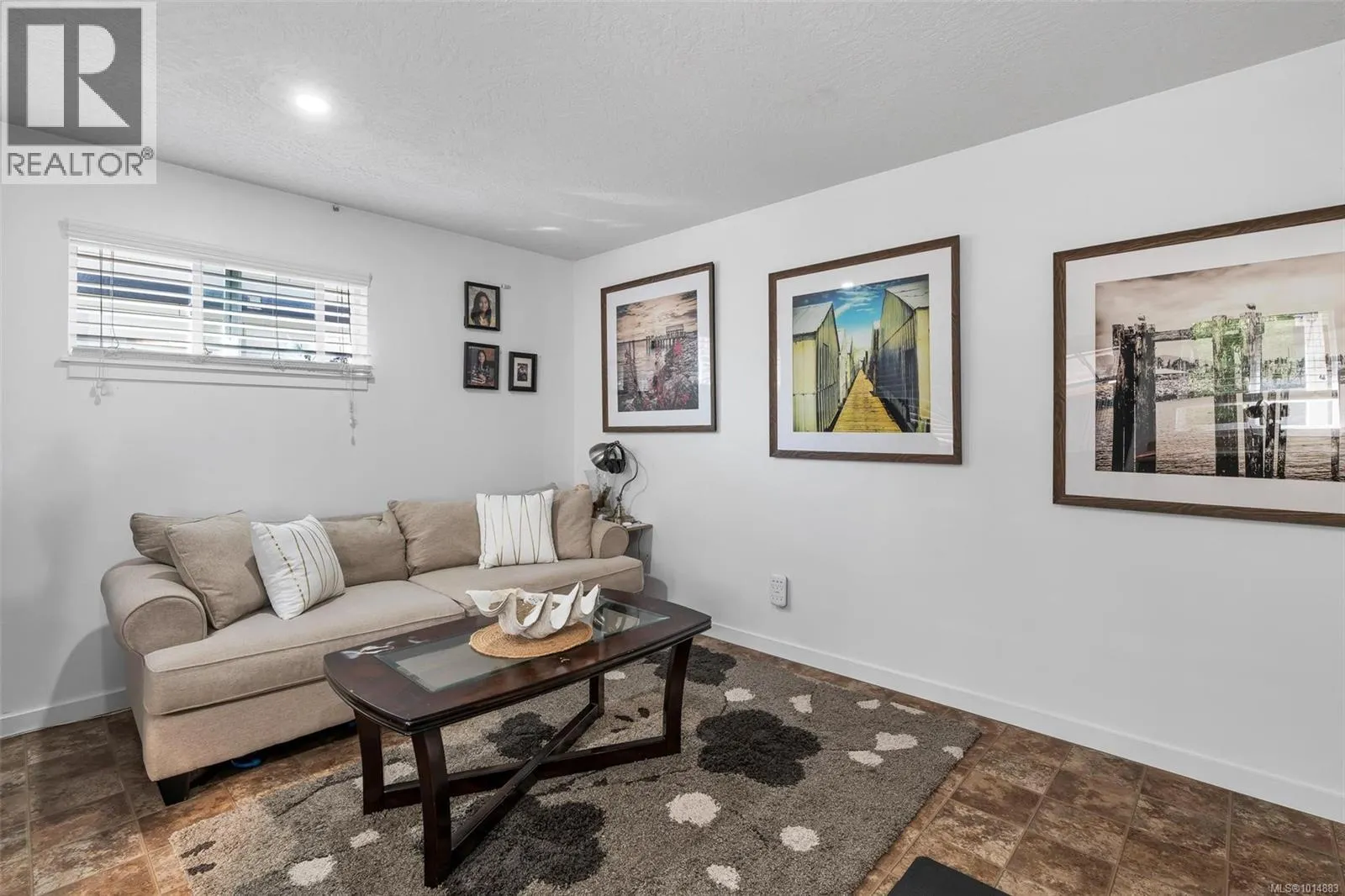 3355 Merlin Rd