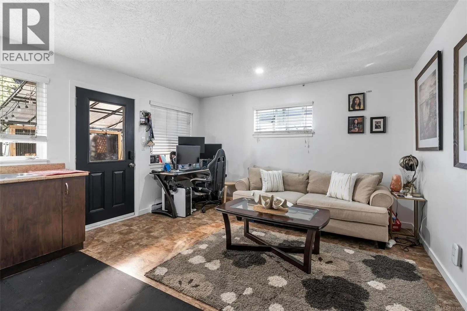 3355 Merlin Rd