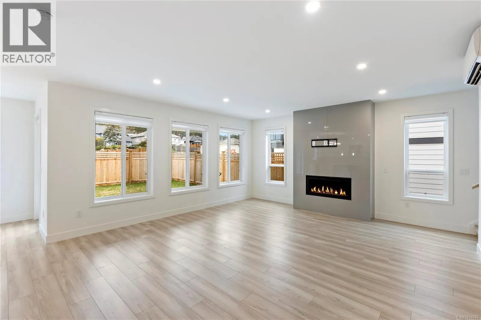 2354 Swallow Pl