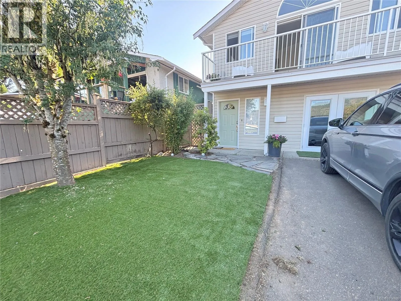 2575 2ND Ave