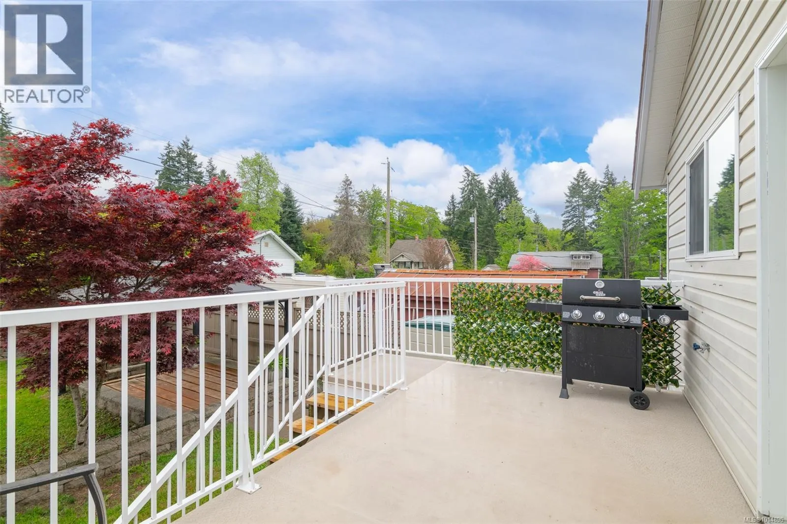 2575 2ND Ave